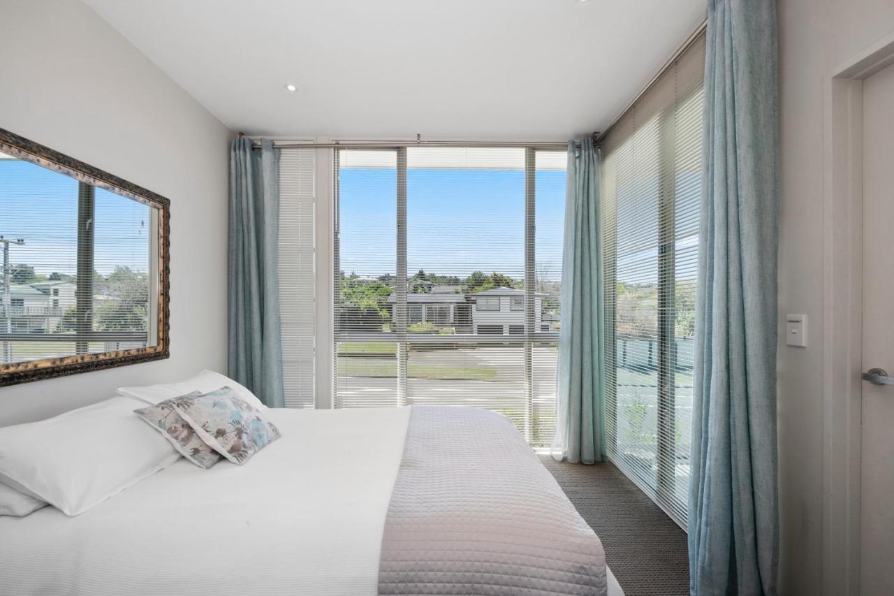 Marinaside Villa - Taupo Holiday Apartment Ngoại thất bức ảnh