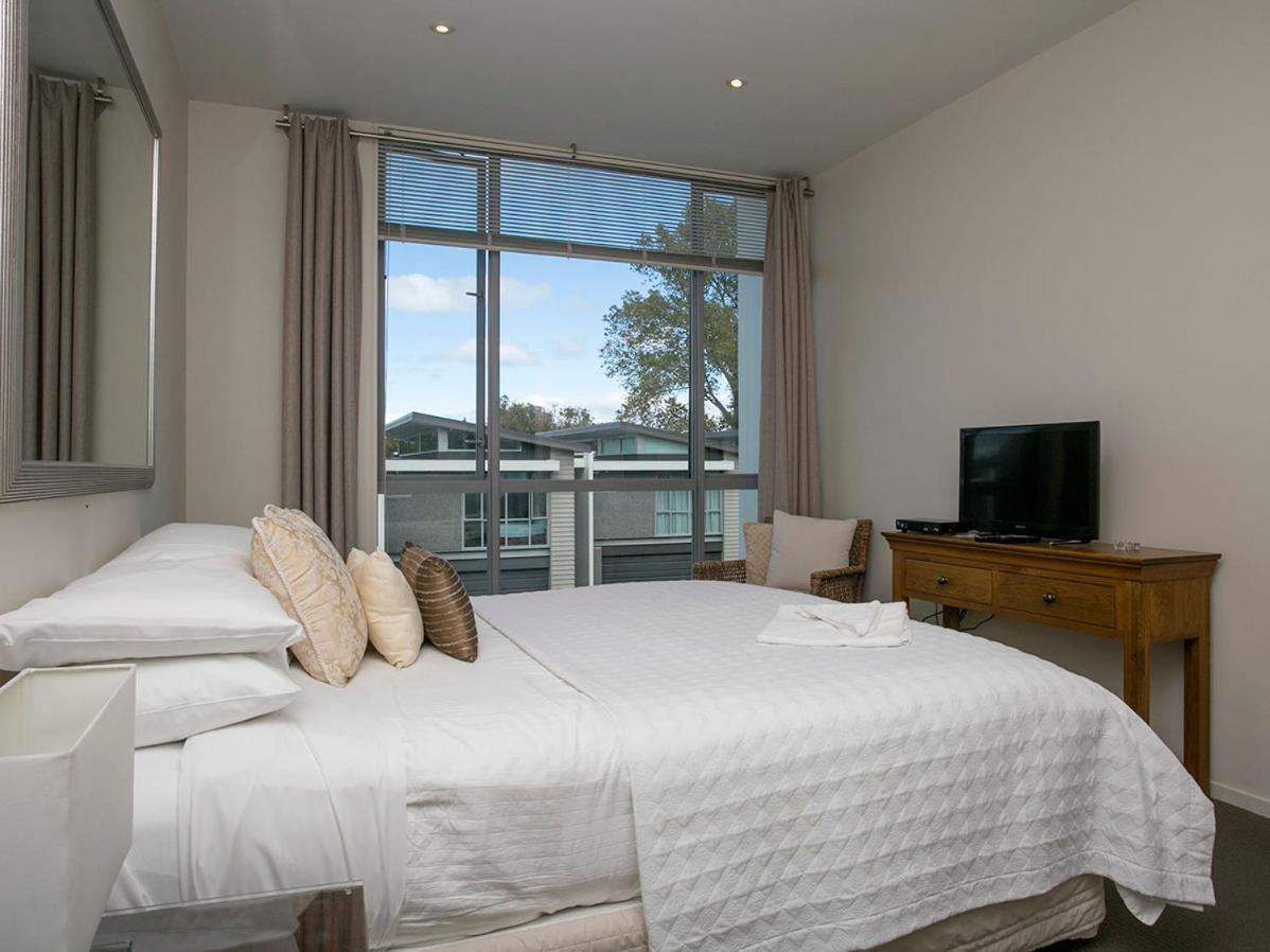 Marinaside Villa - Taupo Holiday Apartment Ngoại thất bức ảnh
